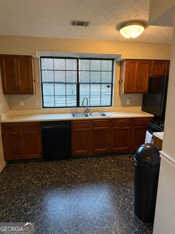 279 Blue Heron Drive, Jonesboro, GA 30238