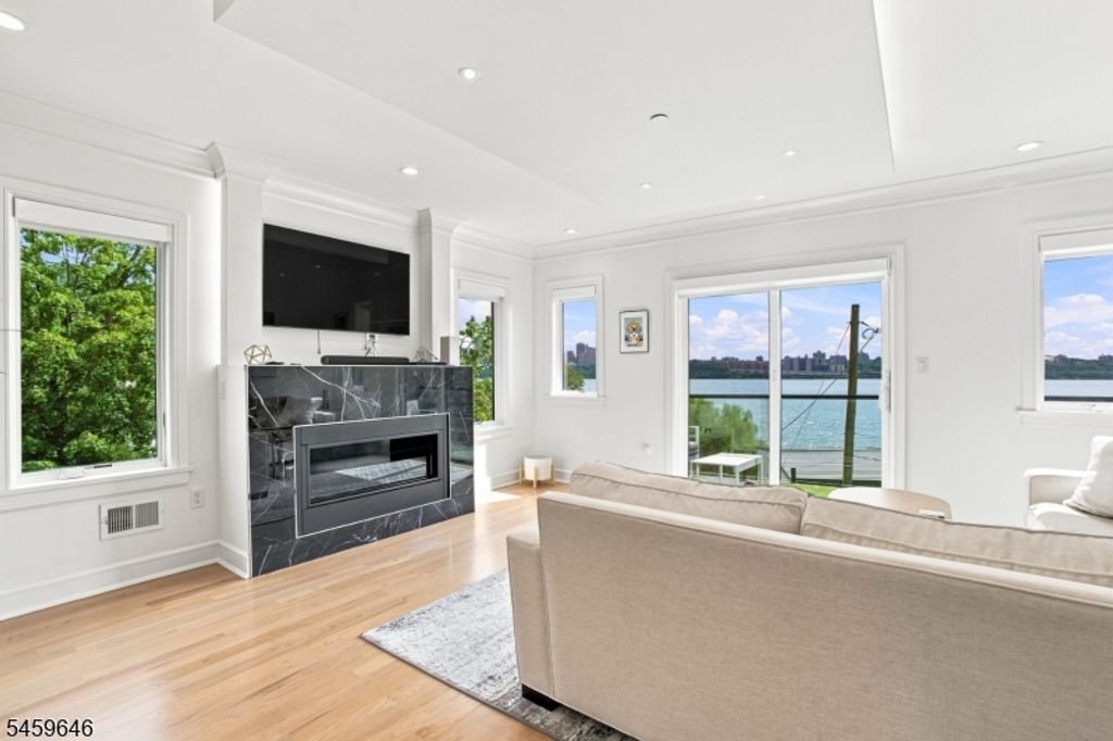 1439 River Rd 1, Edgewater Boro, NJ 07020 — photo 4