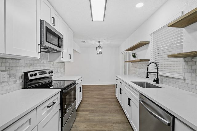 3524 Shady Valley Drive, Pantego, TX 76013