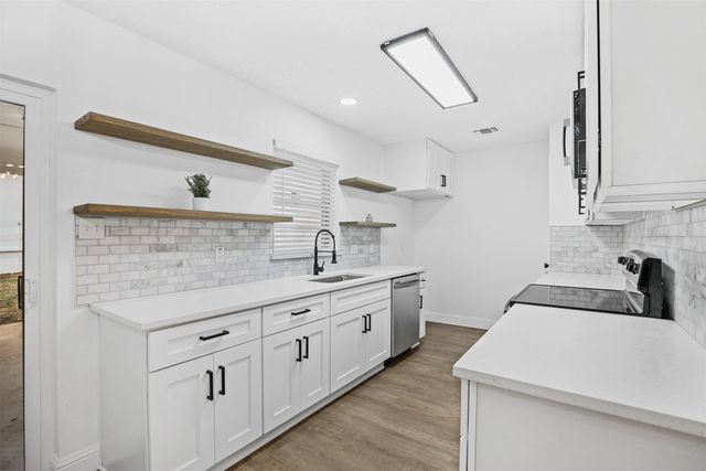 3524 Shady Valley Drive, Pantego, TX 76013