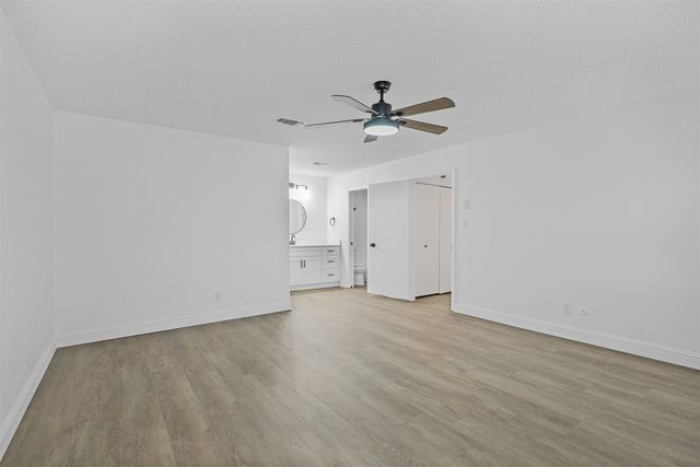 3524 Shady Valley Drive, Pantego, TX 76013