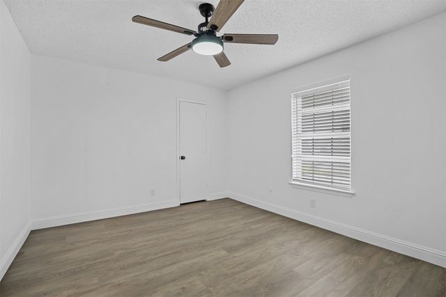 3524 Shady Valley Drive, Pantego, TX 76013