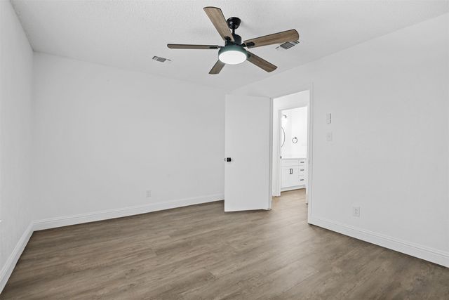 3524 Shady Valley Drive, Pantego, TX 76013