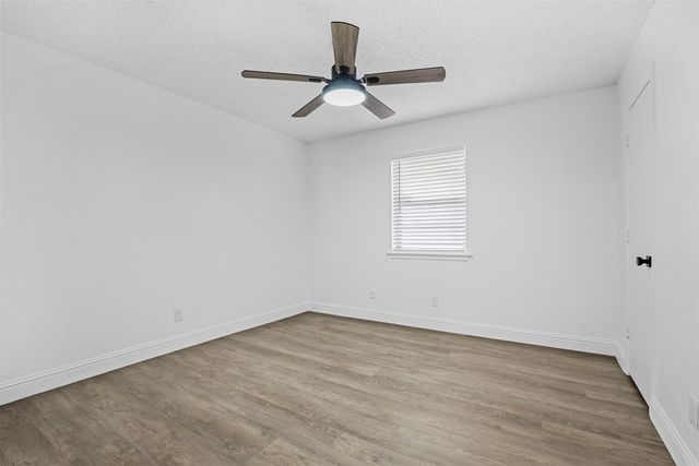 3524 Shady Valley Drive, Pantego, TX 76013