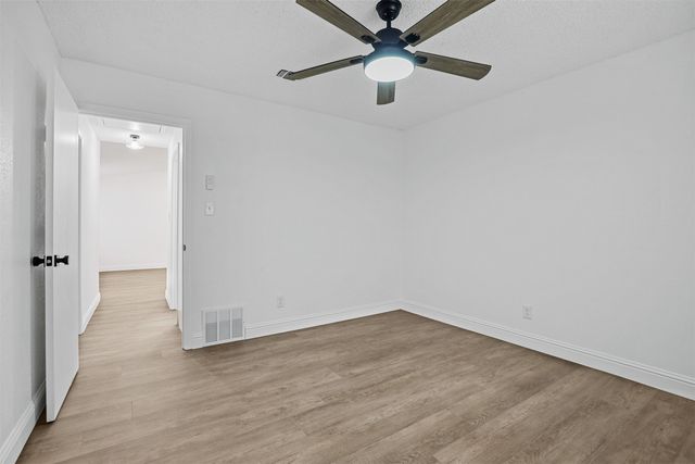 3524 Shady Valley Drive, Pantego, TX 76013