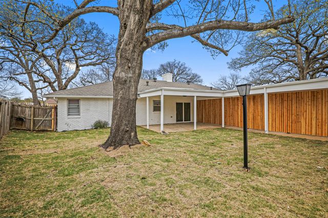 3524 Shady Valley Drive, Pantego, TX 76013