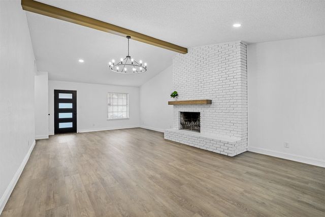 3524 Shady Valley Drive, Pantego, TX 76013