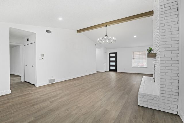 3524 Shady Valley Drive, Pantego, TX 76013