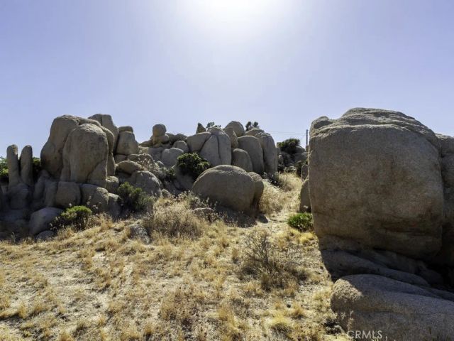5564 Old Woman Springs Road, Yucca Valley, CA 92284