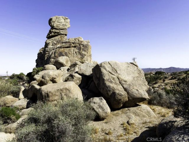 5564 Old Woman Springs Road, Yucca Valley, CA 92284