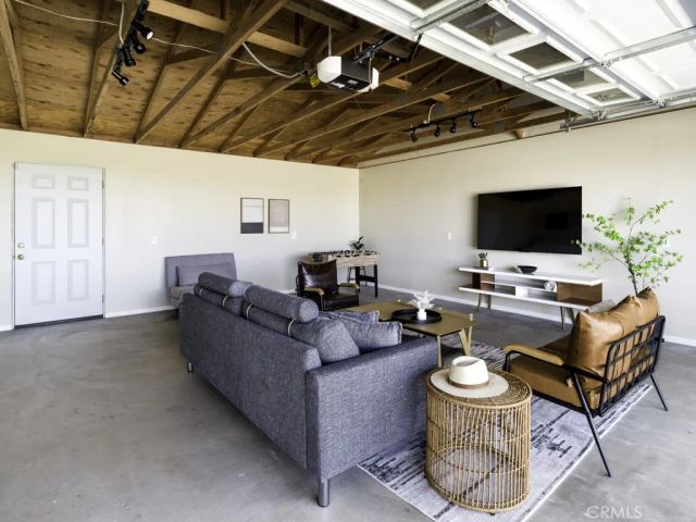 5564 Old Woman Springs Road, Yucca Valley, CA 92284