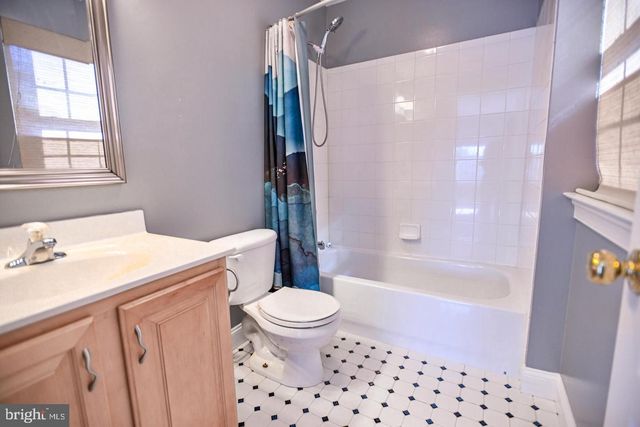 2119 E FAIRMOUNT AVE, Baltimore, MD 21231