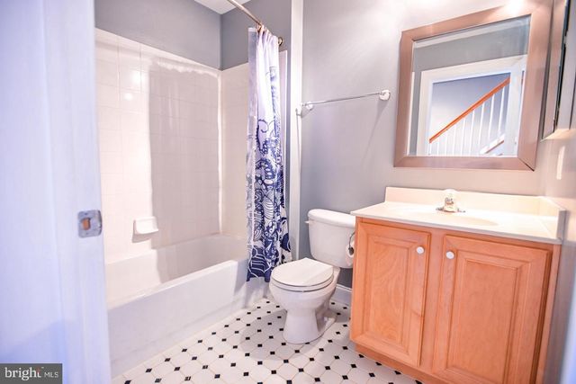 2119 E FAIRMOUNT AVE, Baltimore, MD 21231