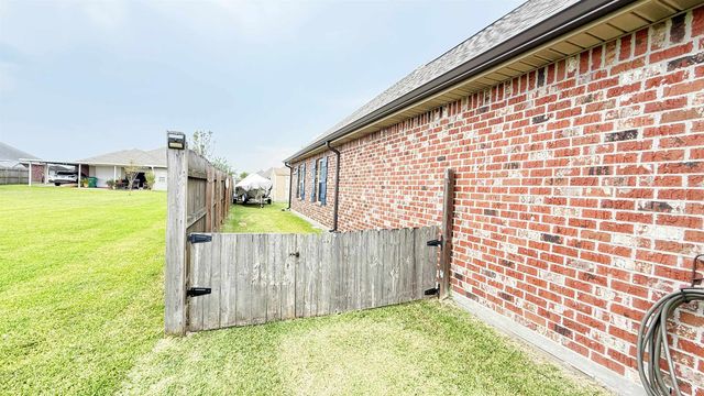 145 Harvest Court, Thibodaux, LA 70301