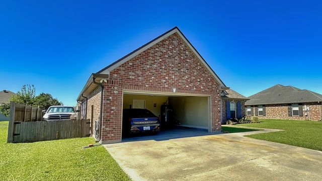 145 Harvest Court, Thibodaux, LA 70301
