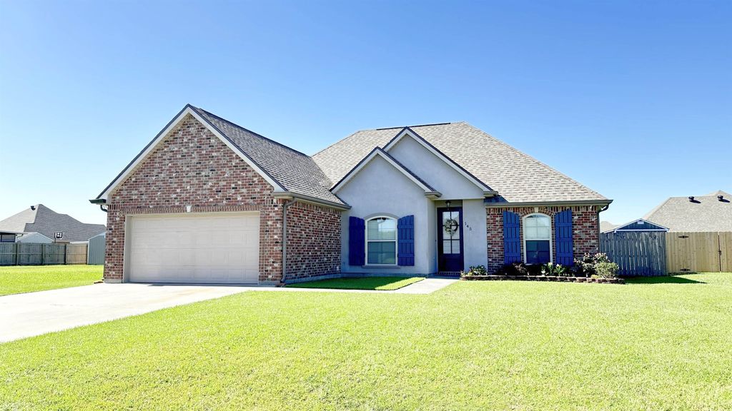 145 Harvest Court, Thibodaux, LA 70301