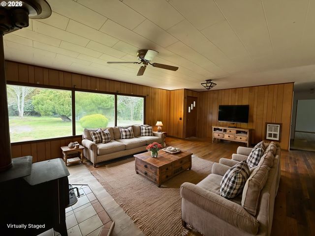 42710 SILVER SPRINGS Rd, Port Orford, OR 97465