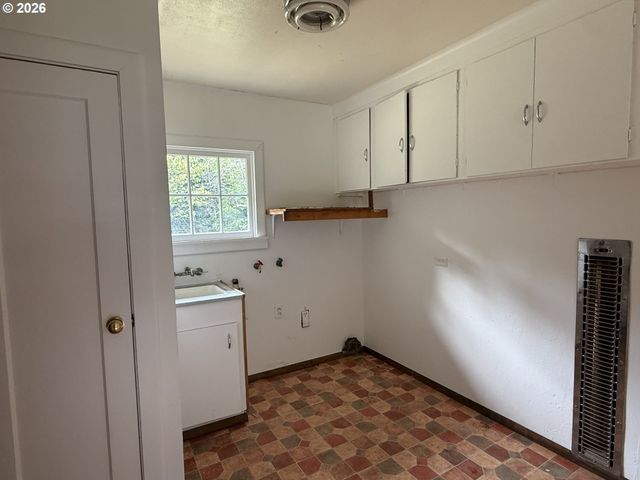 42710 SILVER SPRINGS Rd, Port Orford, OR 97465