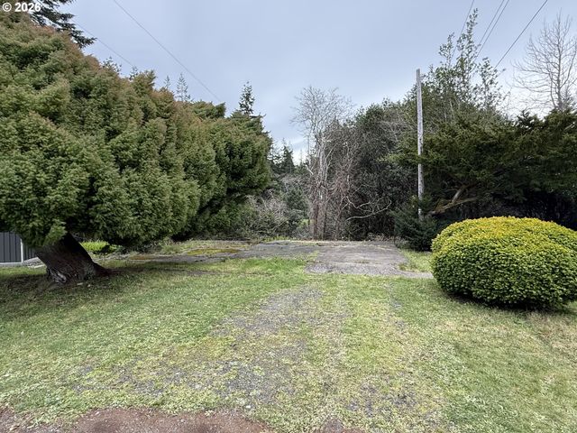42710 SILVER SPRINGS Rd, Port Orford, OR 97465
