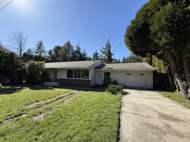 42710 SILVER SPRINGS Rd, Port Orford, OR 97465