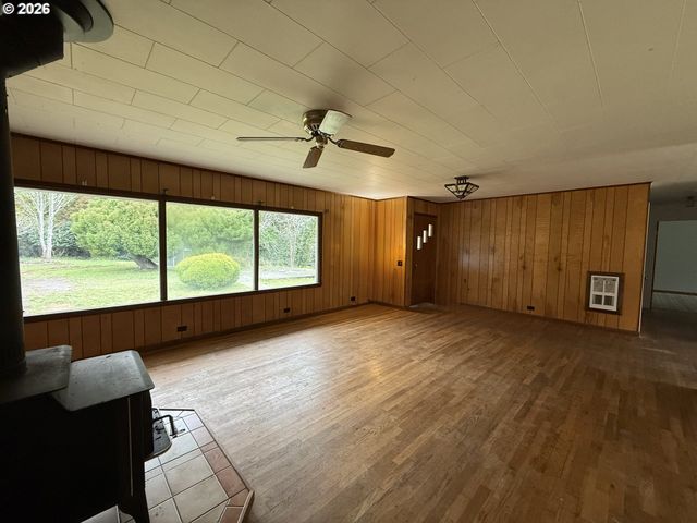 42710 SILVER SPRINGS Rd, Port Orford, OR 97465