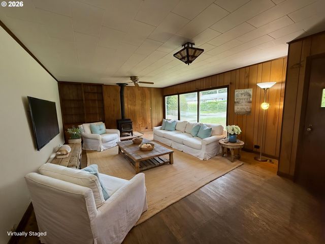 42710 SILVER SPRINGS Rd, Port Orford, OR 97465