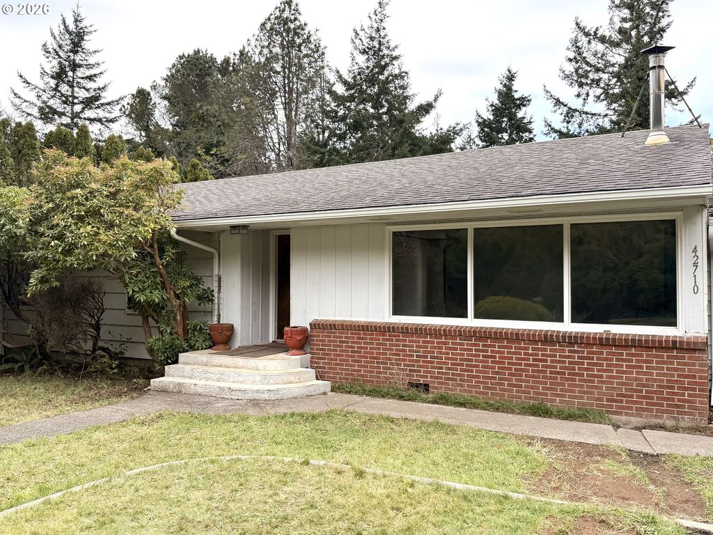 42710 SILVER SPRINGS Rd, Port Orford, OR 97465