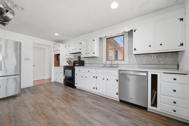 19 Peter Rd, North Reading, MA 01864