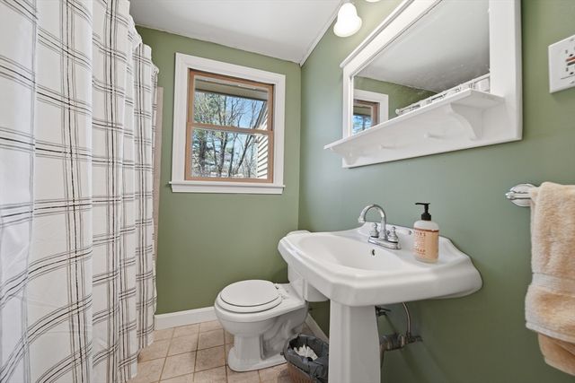 19 Peter Rd, North Reading, MA 01864