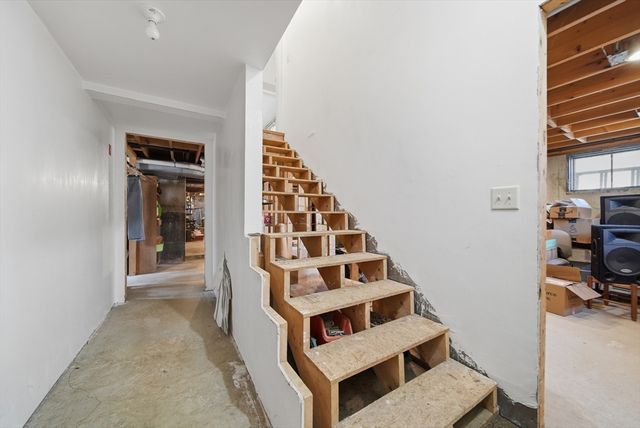 19 Peter Rd, North Reading, MA 01864