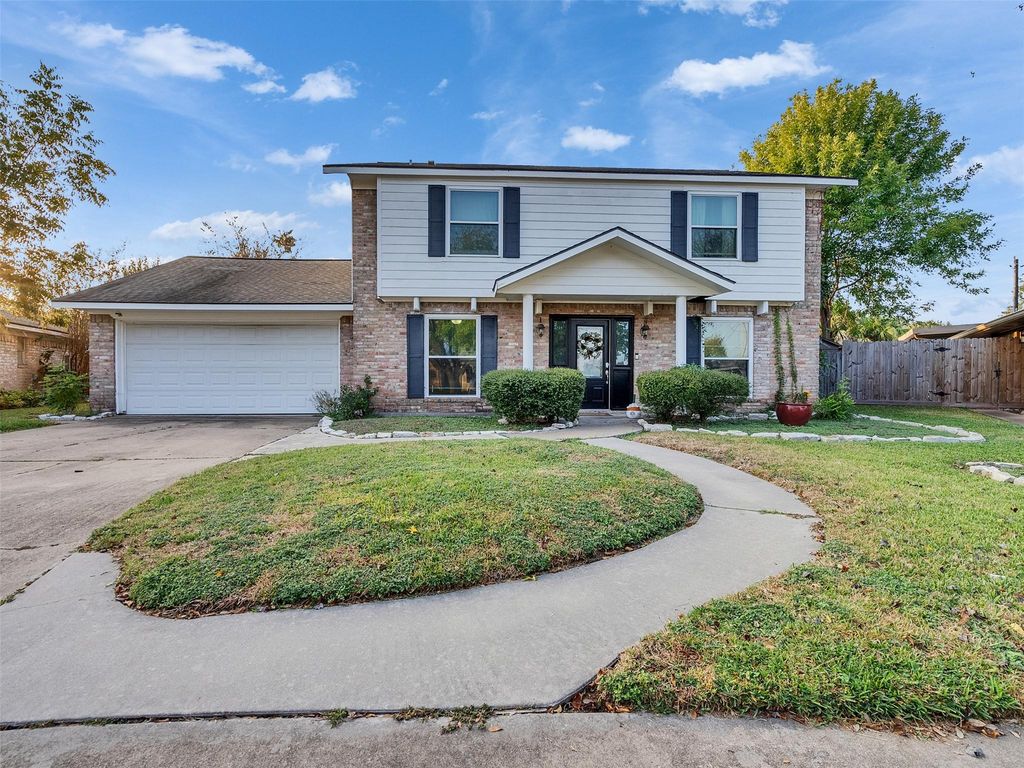 925 N Amy Drive, Deer Park, TX 77536