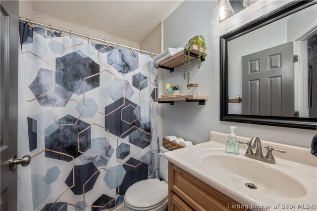 5106 Everett Avenue, Floyds Knobs, IN 47119