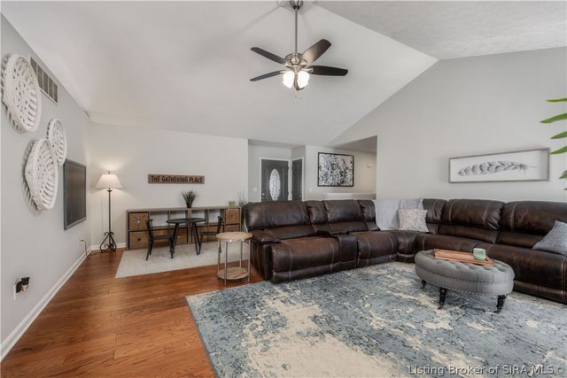5106 Everett Avenue, Floyds Knobs, IN 47119