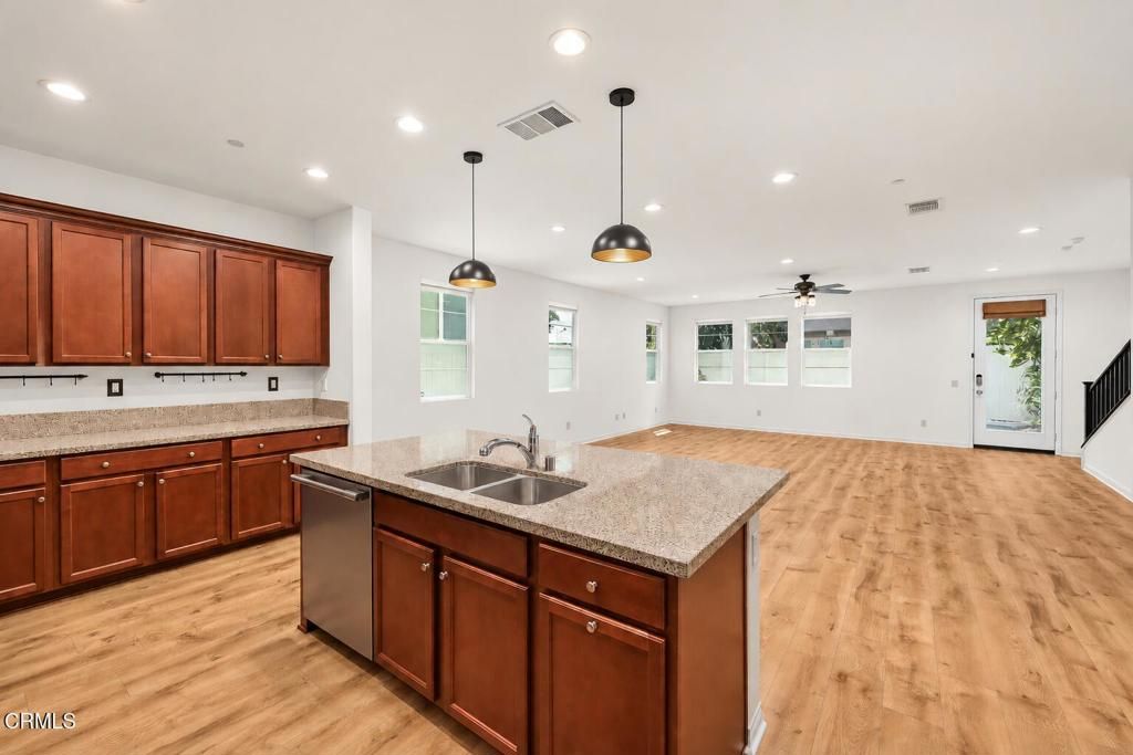 17326 Parque Vanowen Way, Lake Balboa, CA 91406 — exterior