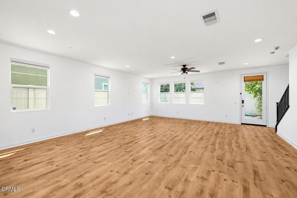 17326 Parque Vanowen Way, Lake Balboa, CA 91406 — photo 2