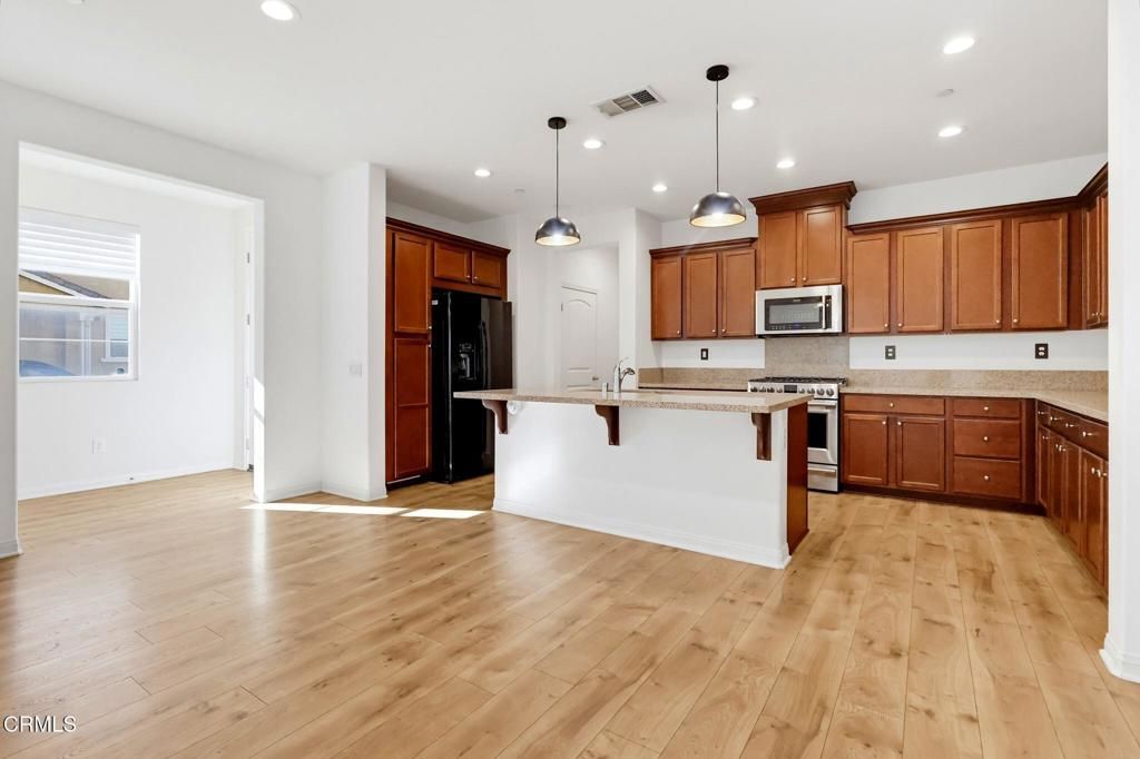 17326 Parque Vanowen Way, Lake Balboa, CA 91406 — photo 3