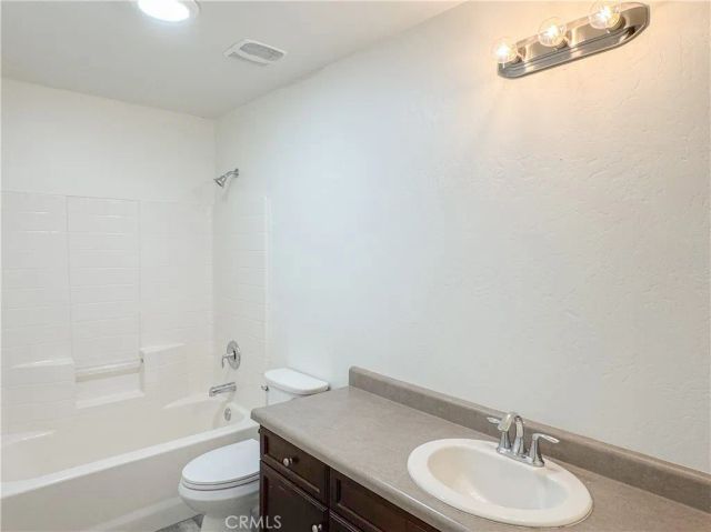 5809 Fernside Court, Bakersfield, CA 93313