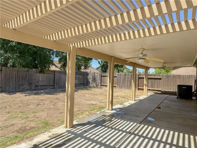 5809 Fernside Court, Bakersfield, CA 93313