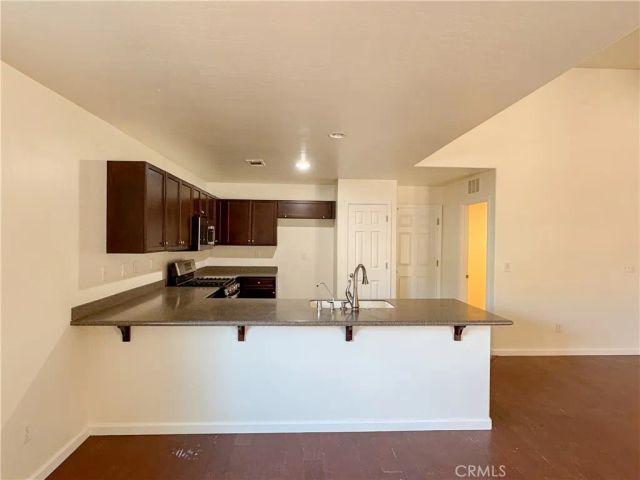 5809 Fernside Court, Bakersfield, CA 93313