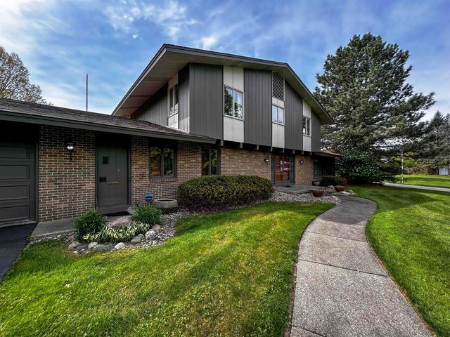 2610 Pewanaga Place, Flint, MI 48507
