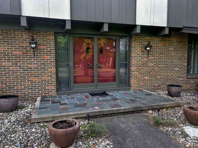 2610 Pewanaga Place, Flint, MI 48507