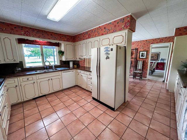 2610 Pewanaga Place, Flint, MI 48507