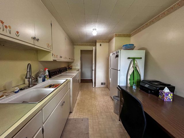 2610 Pewanaga Place, Flint, MI 48507