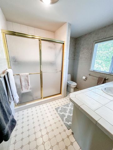 2610 Pewanaga Place, Flint, MI 48507