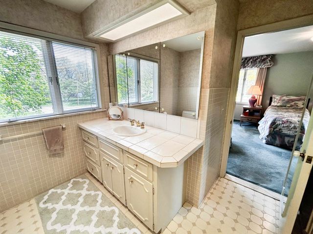 2610 Pewanaga Place, Flint, MI 48507