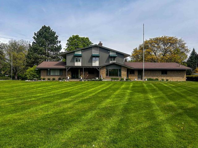 2610 Pewanaga Place, Flint, MI 48507