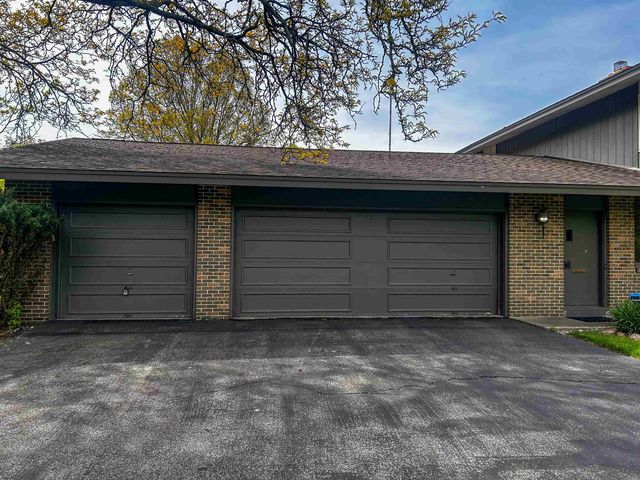 2610 Pewanaga Place, Flint, MI 48507
