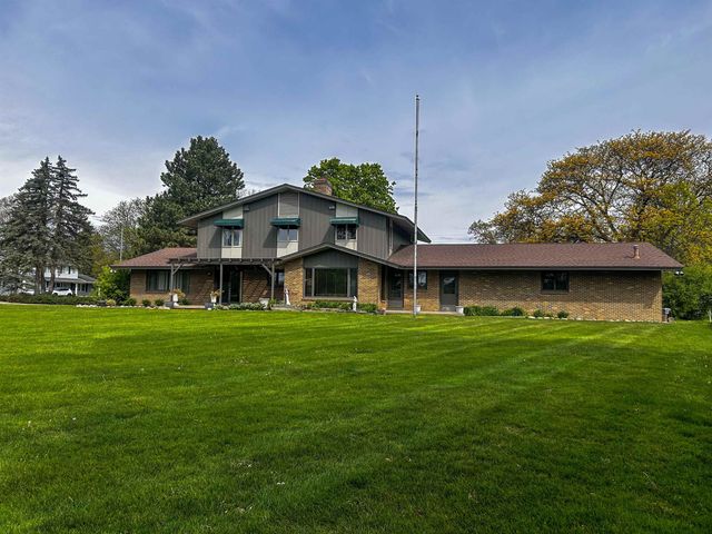 2610 Pewanaga Place, Flint, MI 48507