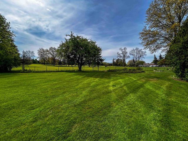 2610 Pewanaga Place, Flint, MI 48507