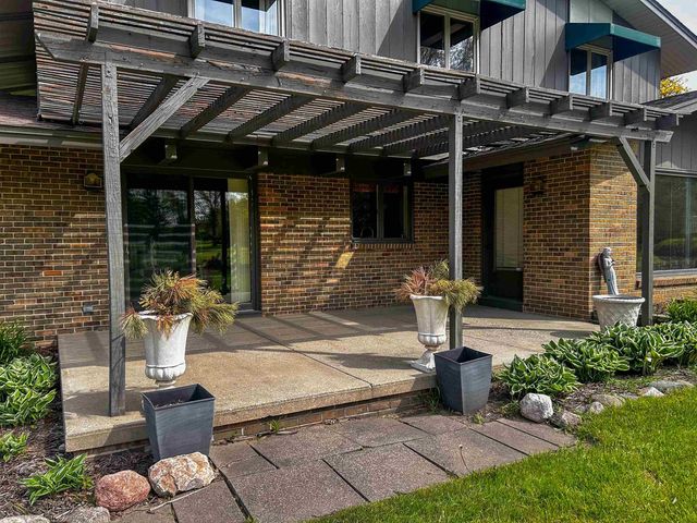 2610 Pewanaga Place, Flint, MI 48507
